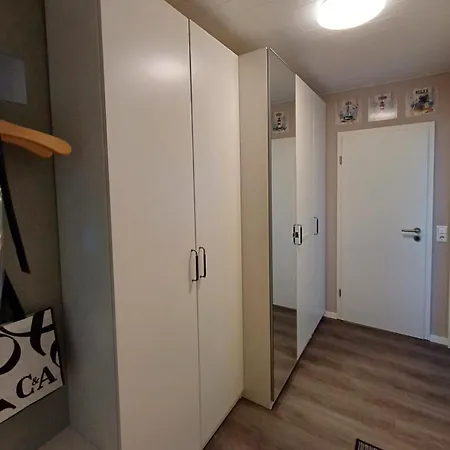 - Haus F, App 0f0807 Lejlighed